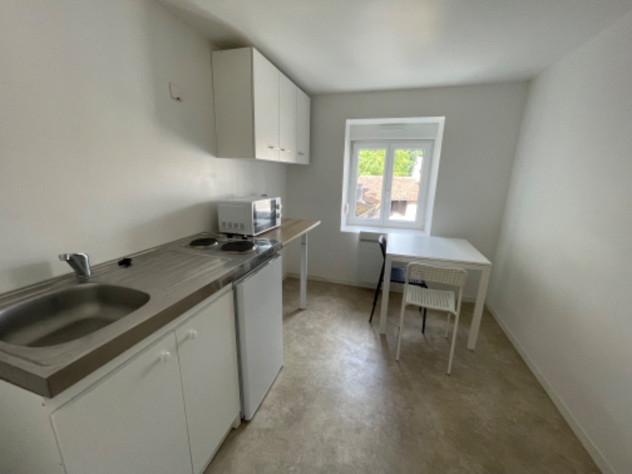 Studio T1 de 25m2 meublé au centre de Mirecourt